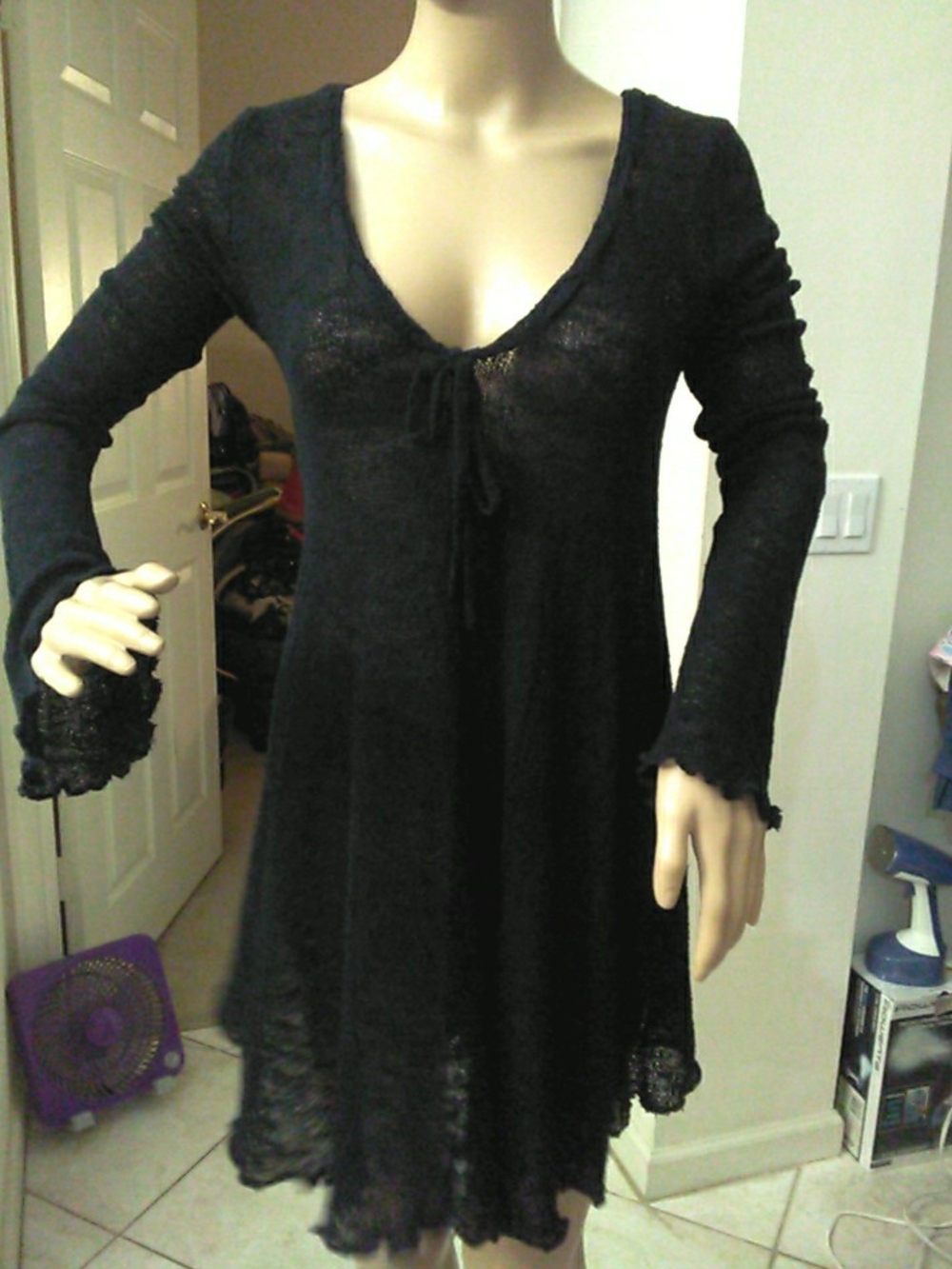 NWT Free People DRESS Black Long Sleeve Tie-Front V-Neck Knit SZ.SM STRETCHY